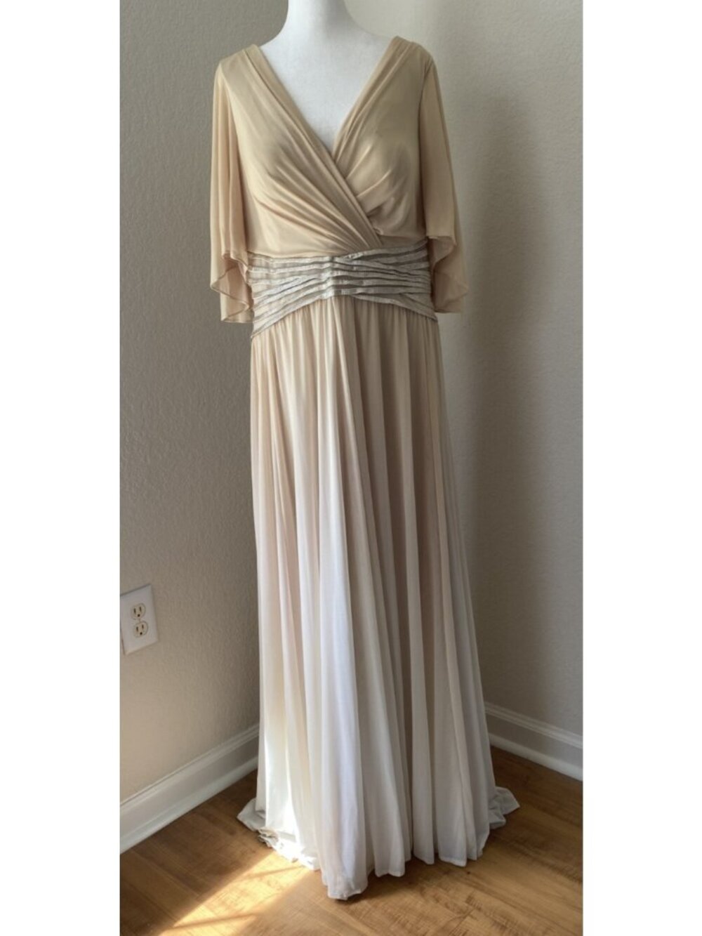 Cameron Blake Gold to White Ombre Evening Dress Women's 14 Mother Of The Bride
